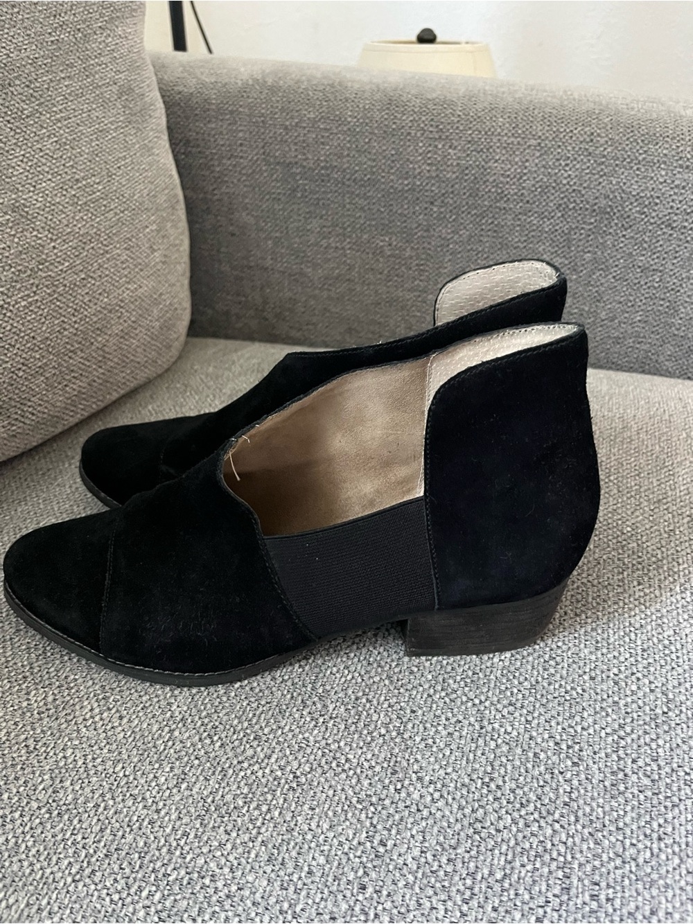 Blondo Women's Black Suede Low Heel Slip-On Boots